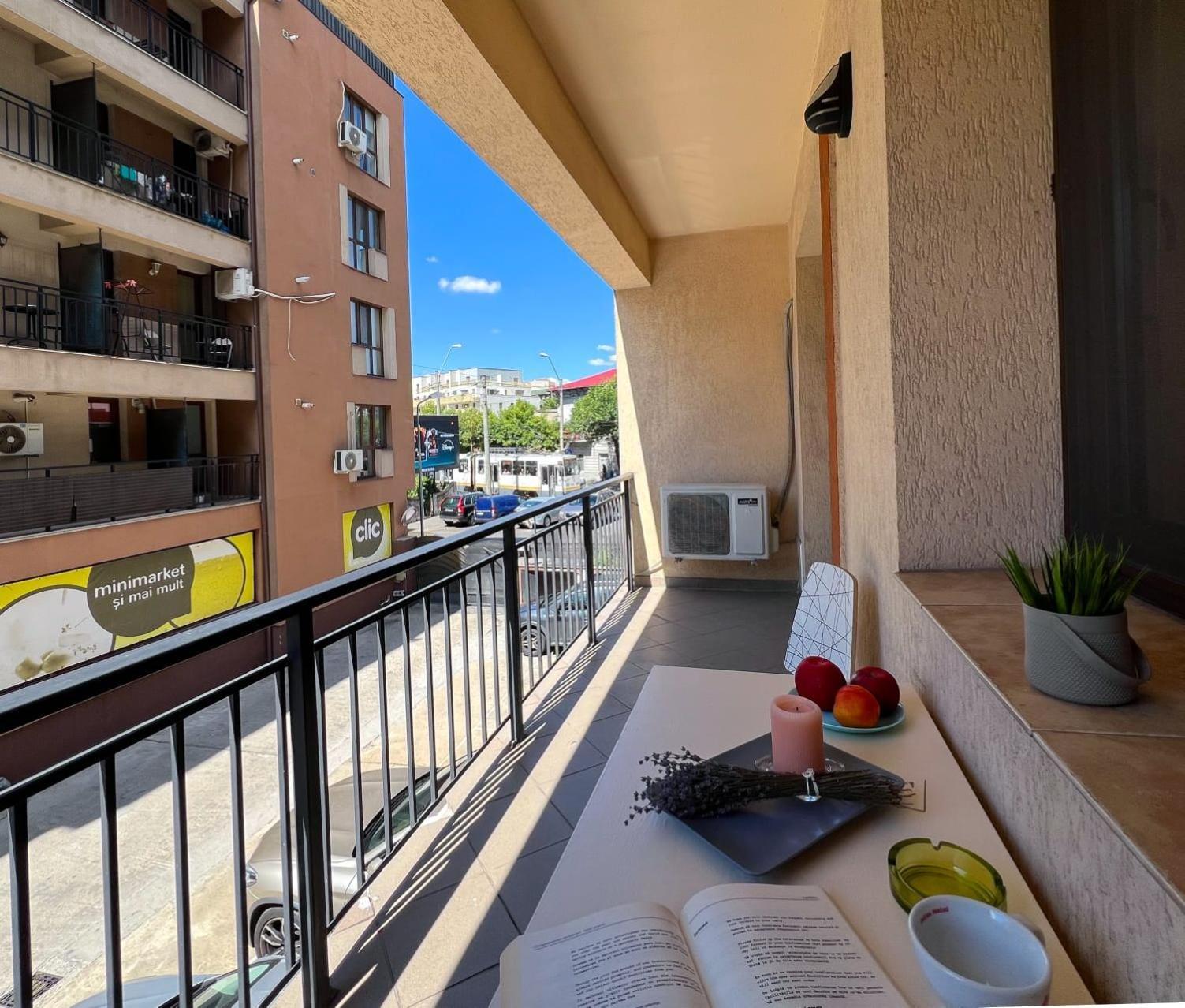 Studio Deluxe Uniri Bukarest Exteriör bild