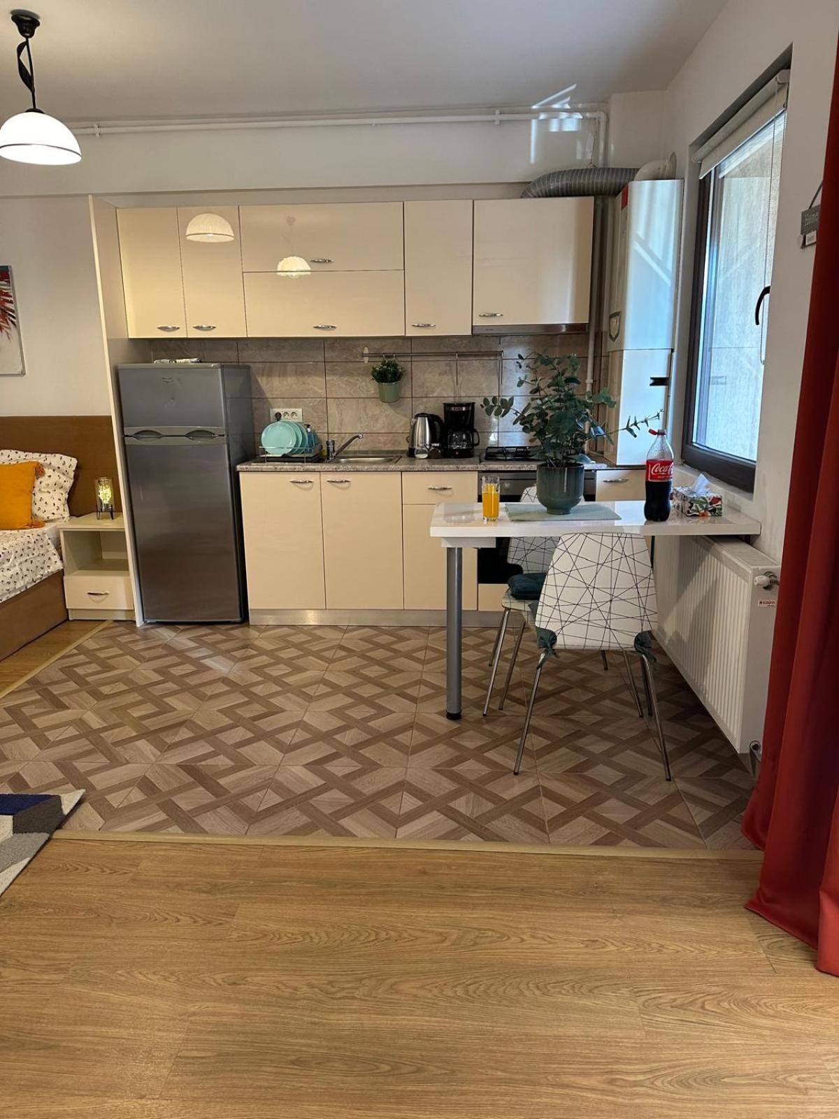 Studio Deluxe Uniri Bukarest Exteriör bild